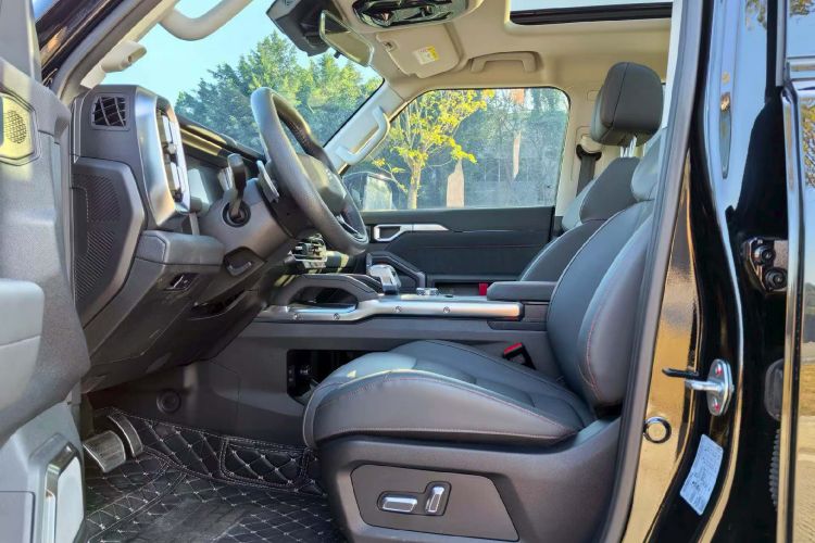 Jetour Traveller 2023 car image #8