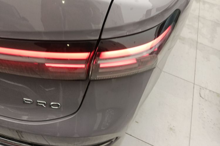 Volkswagen Passat 2024 car image #8