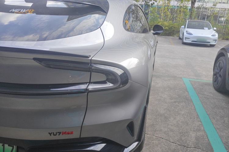 小米汽车 小米YU7 2025 汽车图片 #8