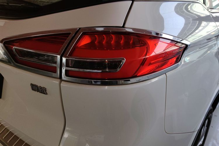 GEELY Boyue 2016 car image #8