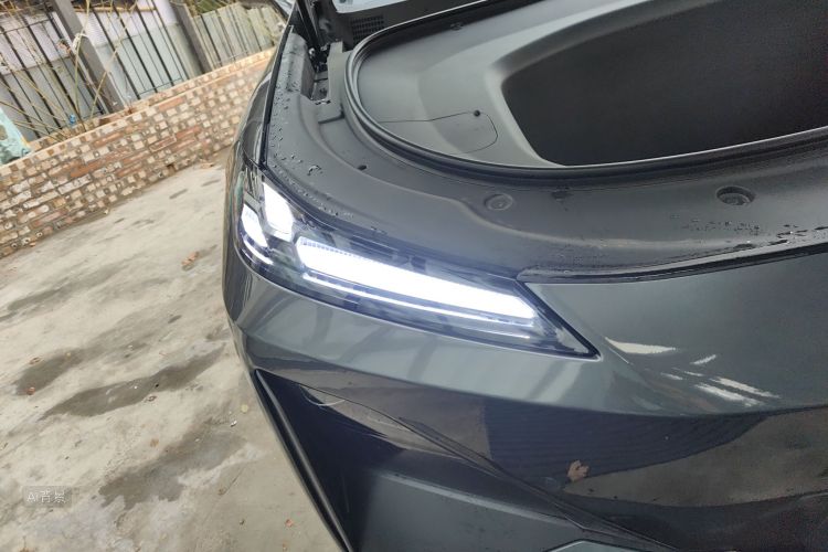 Deepal S07 2025 #8 Deepal S07 2025 car image #8