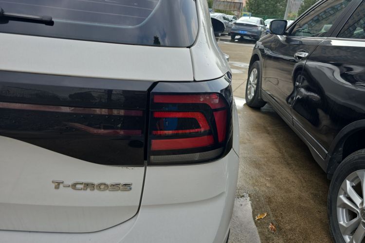Volkswagen T-Cross 2020 car image #8