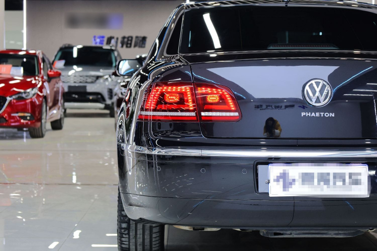 Volkswagen Pheaton 2017 immagine di auto #8