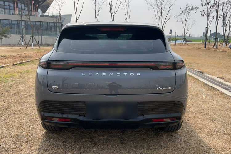 零跑汽车 零跑Lafa5 2025 汽车图片 #8