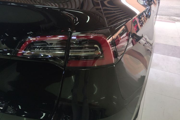 Tesla Model Y 2021 #8 Tesla Model Y 2021 car image #8