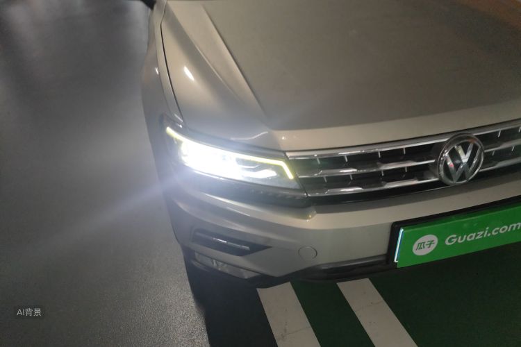 Volkswagen Tiguan L 2017 car image #8