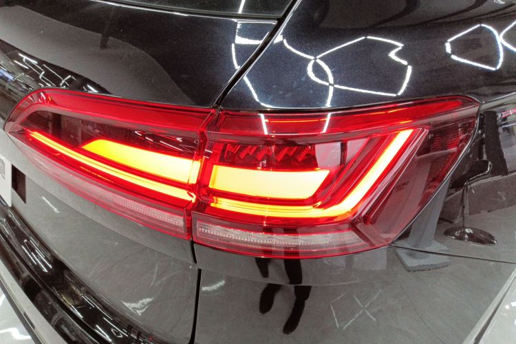 Volkswagen Touareg 2020 car image #8