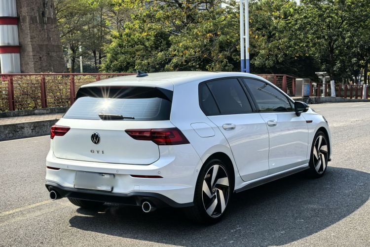 Volkswagen GolfGTI 2023 #8 Volkswagen GolfGTI 2023 car image #8