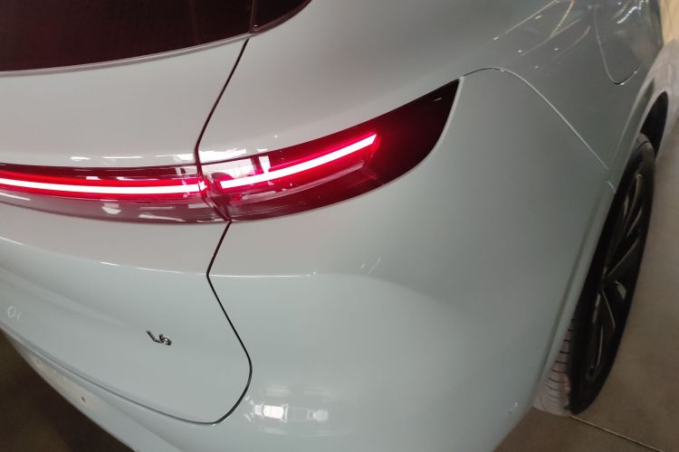 Li L6 2025 imagen de coche #8