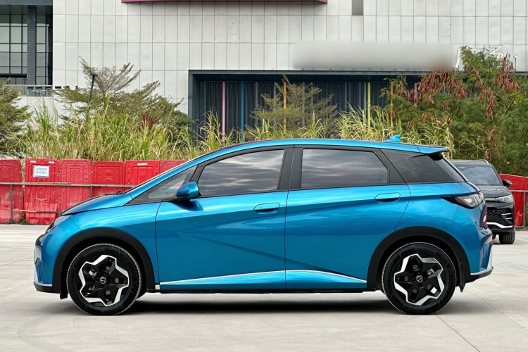 BYD Dolphin 2022 car image #8