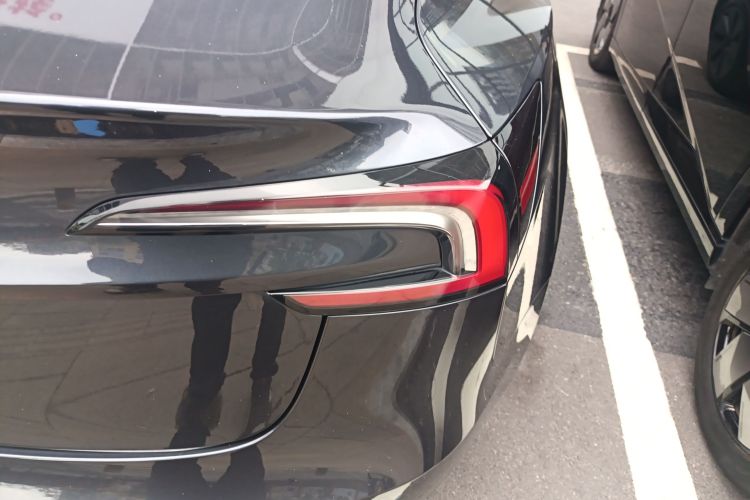 Tesla Model 3 2024 immagine di auto #8