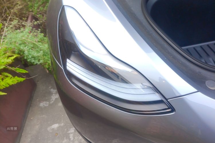 Tesla Model Y 2024 car image #8
