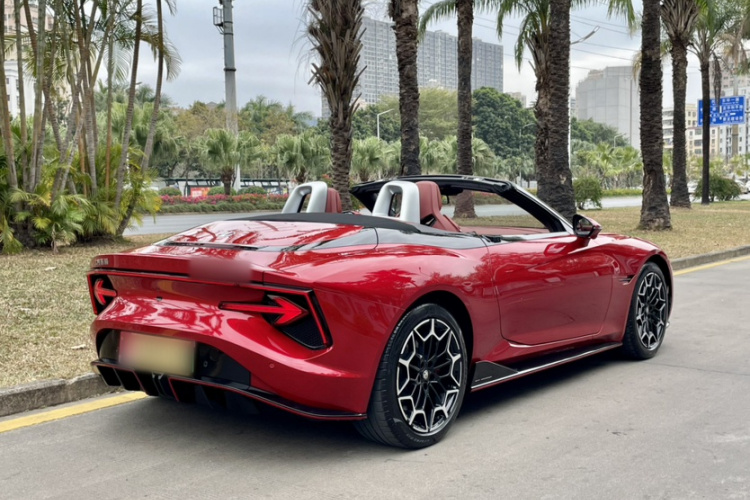 MG Cyberster 2023 car image #8