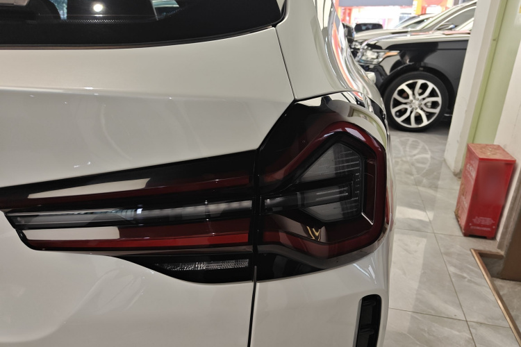 BMW X3 2022 car image #8