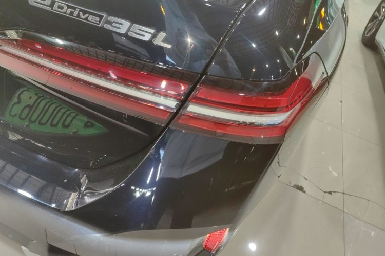 BMW i5 2024 car image #8