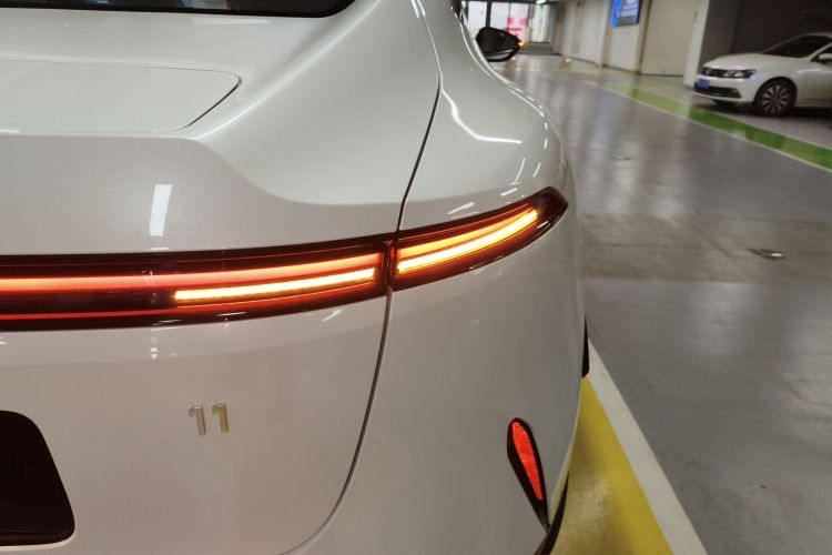 Avatr 11 2025 #8 Avatr 11 2025 car image #8