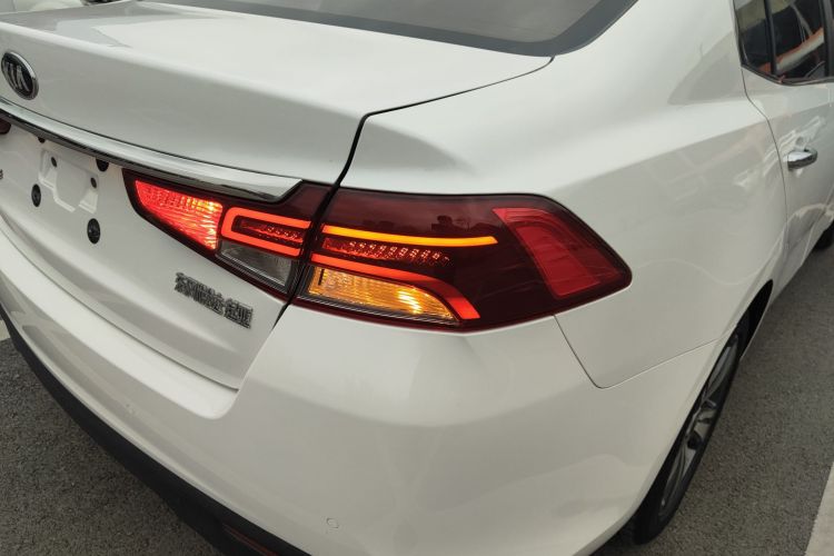 Kia K5 2017 изображение автомобиля #8