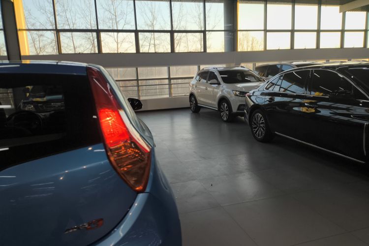 MG 3 2015 car image #8