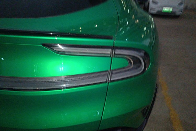 MI YU7 2025 car image #8