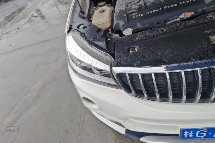 SWM X7 2018 изображение автомобиля #8