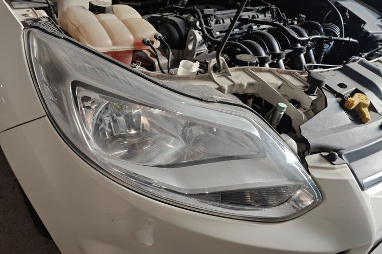 Ford Focus 2015 #8 Ford Focus 2015 car image #8