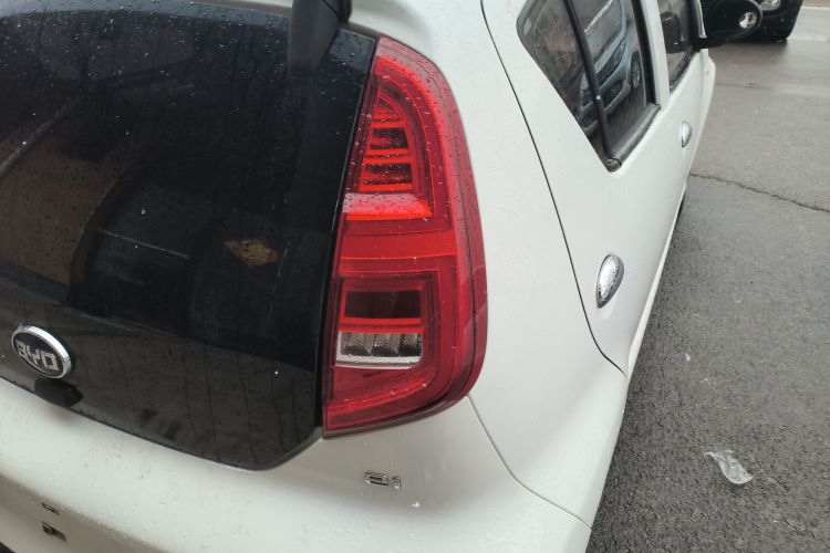 BYD e1 2019 #8 BYD e1 2019 car image #8