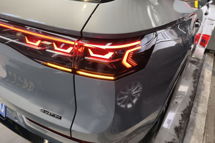 Volkswagen Tavendor 2023 car image #8