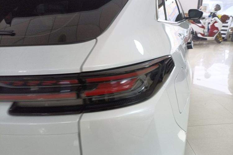 Changan UNI-K iDD 2024 #8 Changan UNI-K iDD 2024 immagine di auto #8