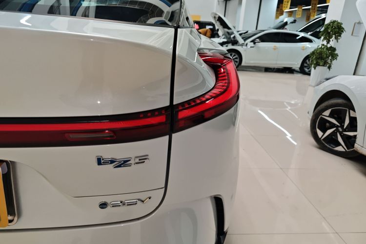 Toyota bZ5 2025 #8 Toyota bZ5 2025 immagine di auto #8