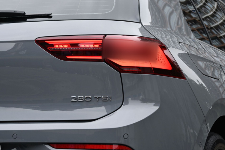 Volkswagen Golf 2022 car image #8
