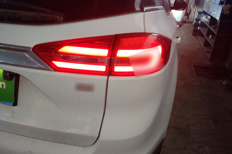 GEELY Boyue 2016 immagine di auto #8