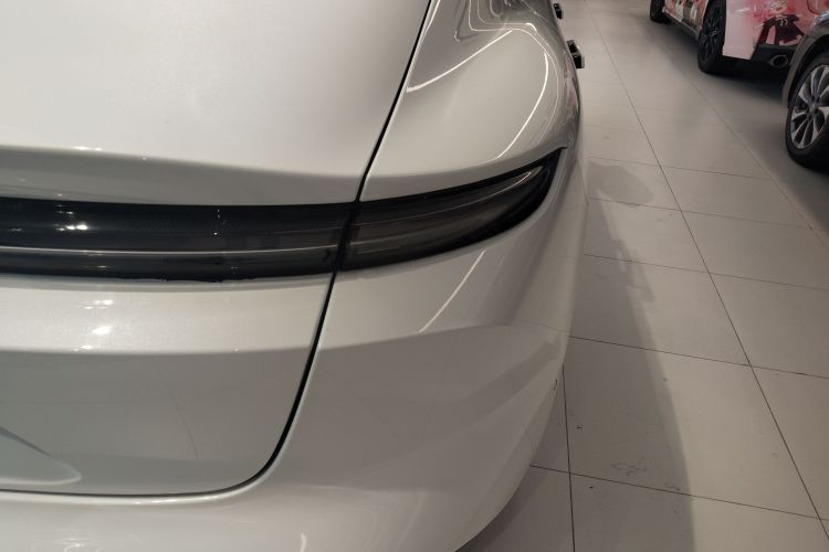 NIO ET5 2023 صورة سيارة #8