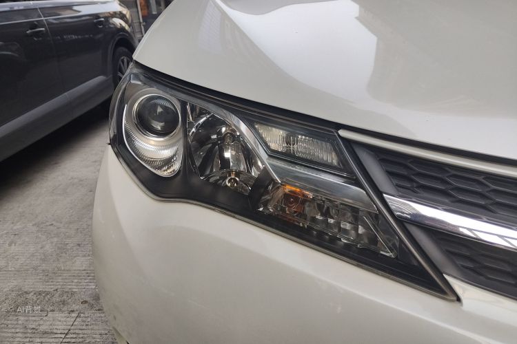 Toyota RAV4 2015 car image #8