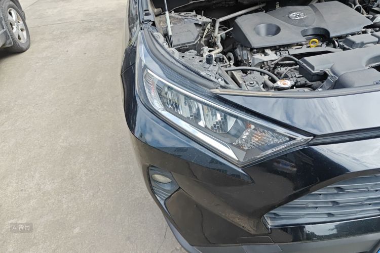 Toyota RAV4 2021 car image #8