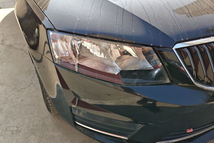 Skoda Octavia 2017 car image #8