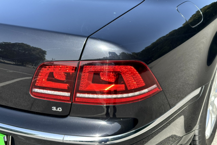 Volkswagen Pheaton 2016 immagine di auto #8