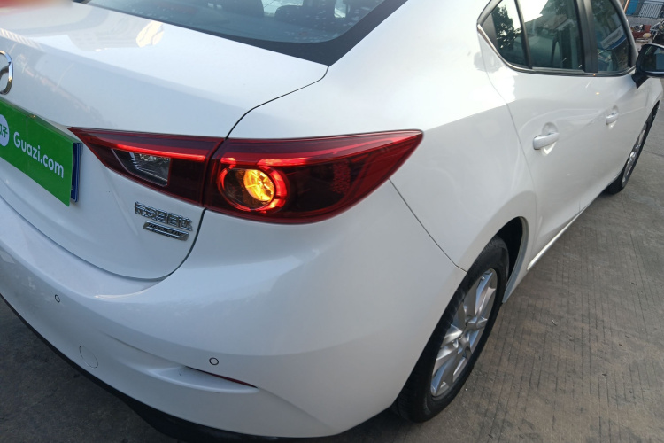 Mazda 3 Axela 2018 imagem de carro #8