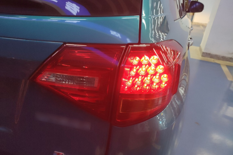 Suzuki Vitara 2016 изображение автомобиля #8