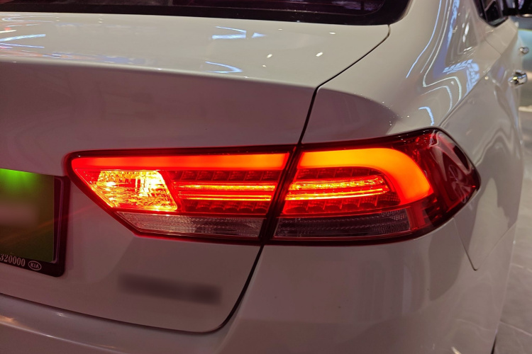 起亚 起亚K4 2017 汽车图片 #8