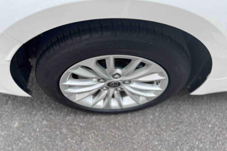 Toyota Allion 2021 immagine di auto #8