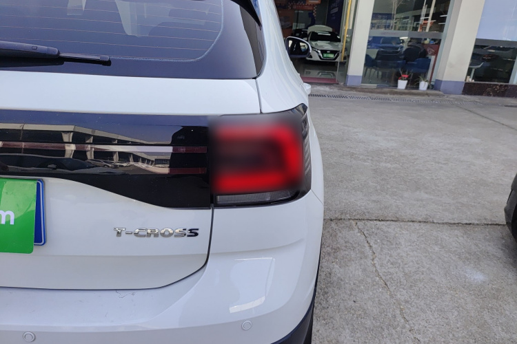 Volkswagen T-Cross 2020 #8 Volkswagen T-Cross 2020 car image #8