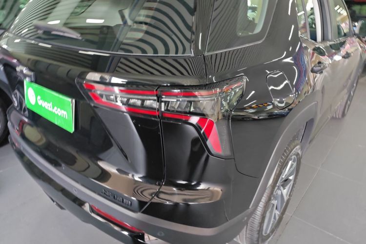 Chevrolet Equinox Plus 2025 car image #8