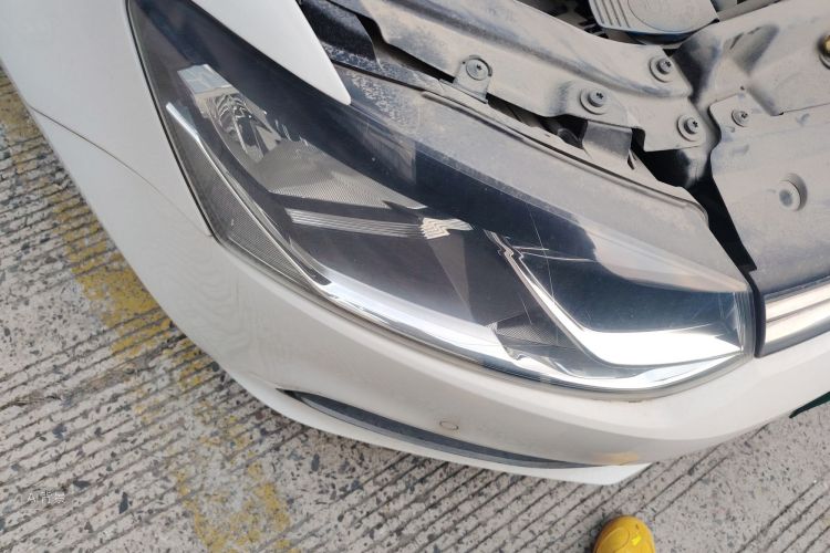 Polo 2015 car image #8