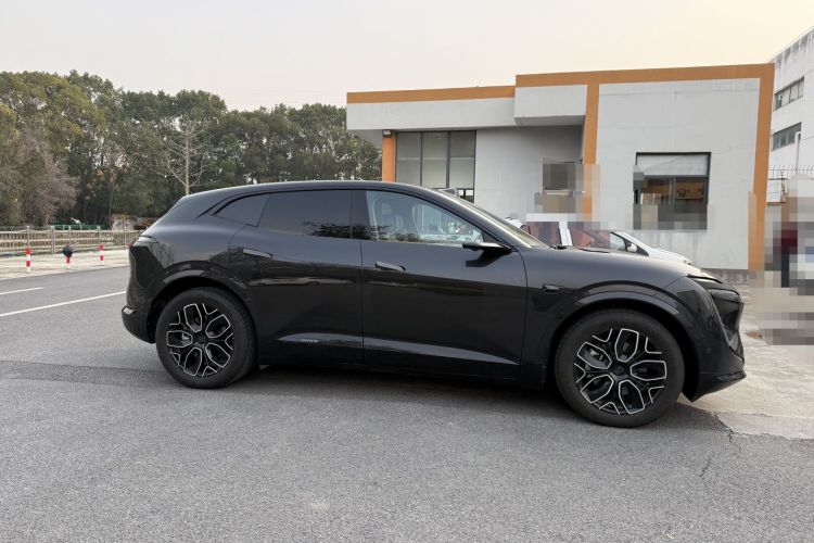 Avatr 07 2025 car image #8