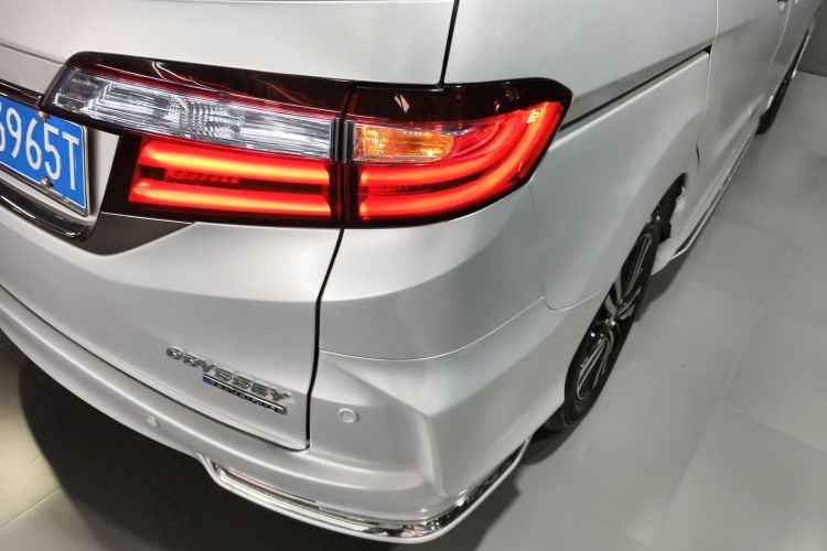 Honda ODYSSEY 2019 #8 Honda ODYSSEY 2019 car image #8