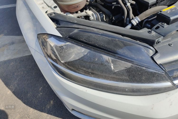 Volkswagen Golf 2018 car image #8