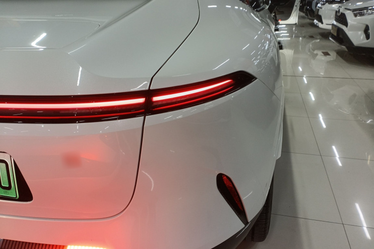 Avatr 11 2023 #8 Avatr 11 2023 car image #8