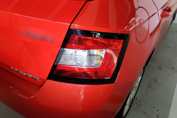 Skoda Fabia 2016 immagine di auto #8