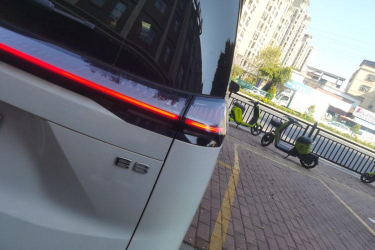 GAC Trumpchi E8 New Energy 2023 car image #8