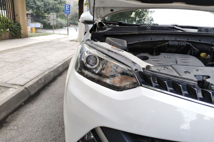 MG GS 2015 car image #8